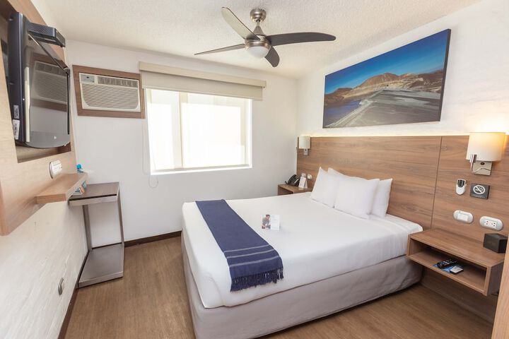 Room 18 of 103