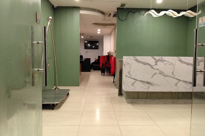 Hotel Interior 4 of 66