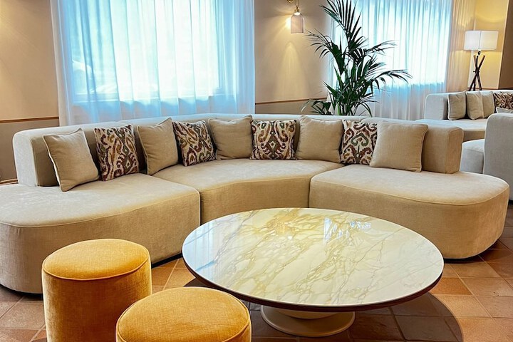 Hotel Interior 4 of 88