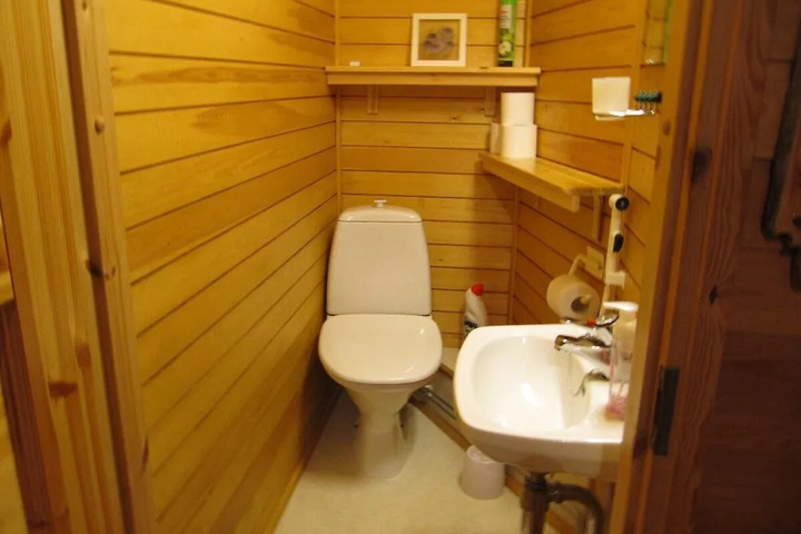 Room 9 of 15