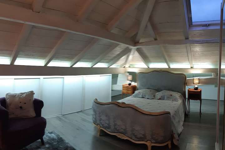 Room 3 of 52