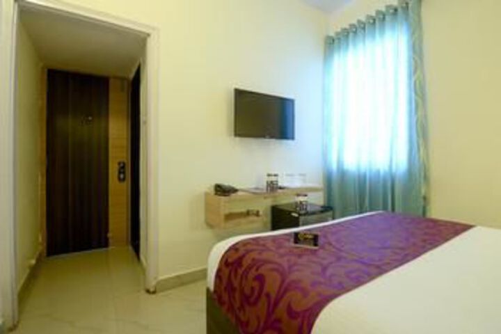 Room 14 of 20