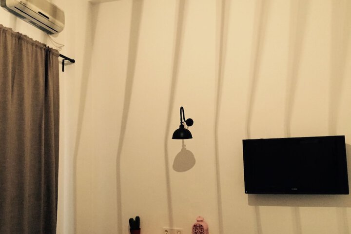 Room 11 of 21