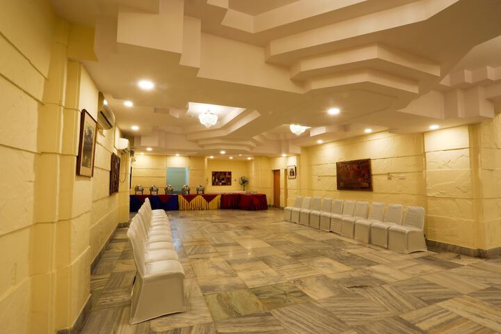 Ballroom/Hall 49 of 60