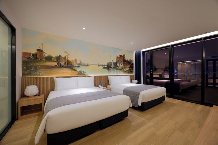 Room 7 of 57