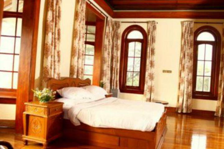 Room 3 of 5
