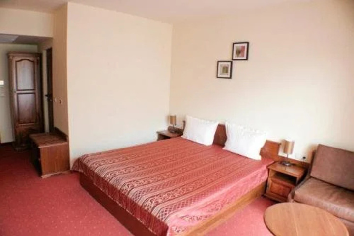 Room 6 of 20