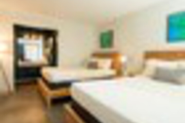 Room 32 of 180