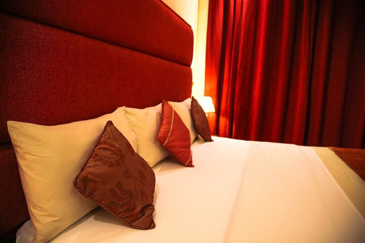 Room 17 of 105