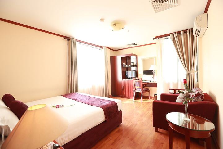 Room 9 of 99