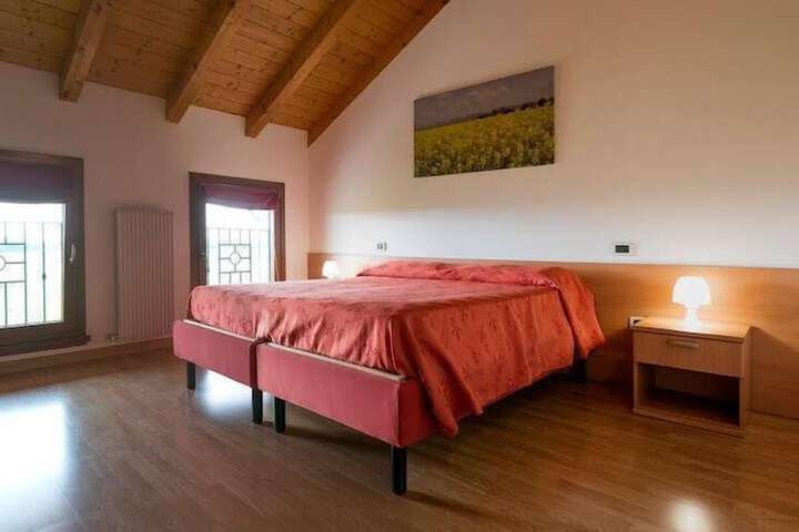 Room 5 of 21