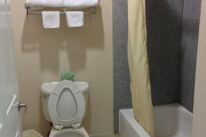 Room 13 of 17