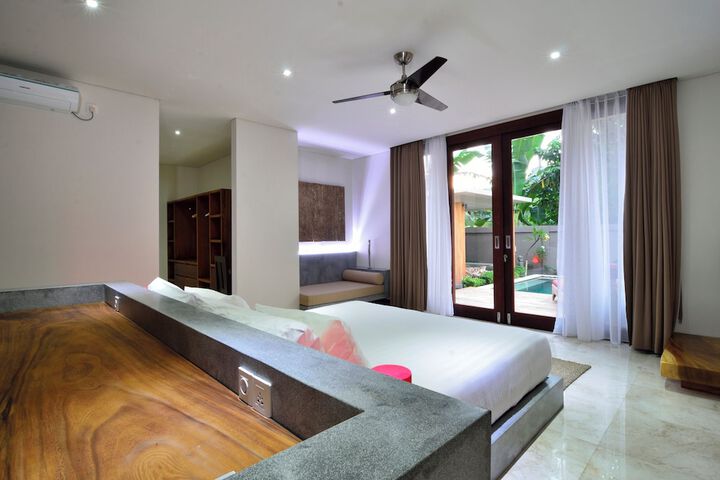 Room 12 of 62