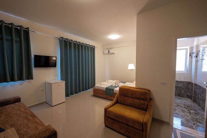 Room 30 of 156