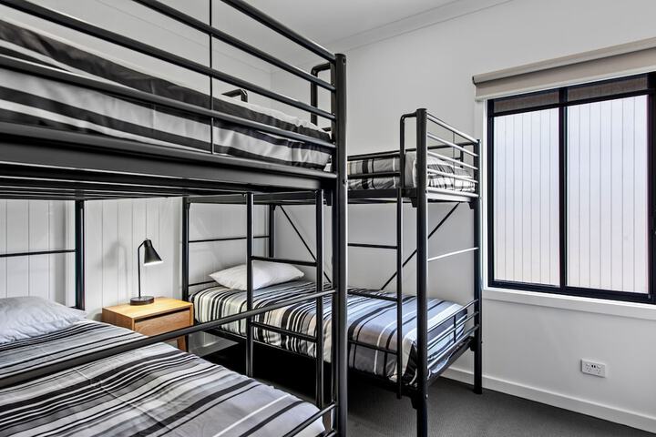 Room 2 of 150