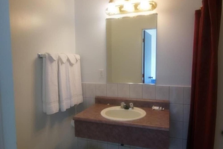 Room 14 of 33