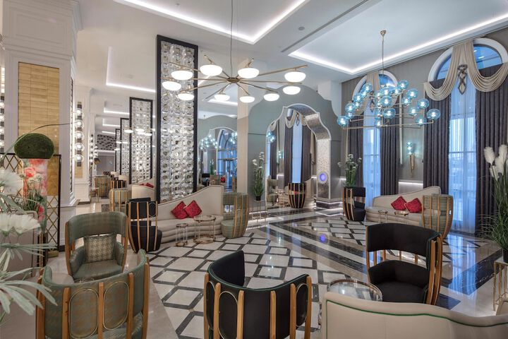Entrance & Lobby