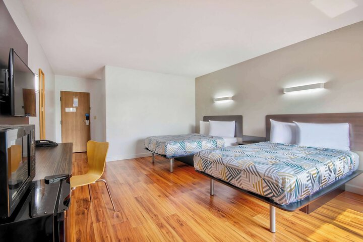 Room 5 of 25