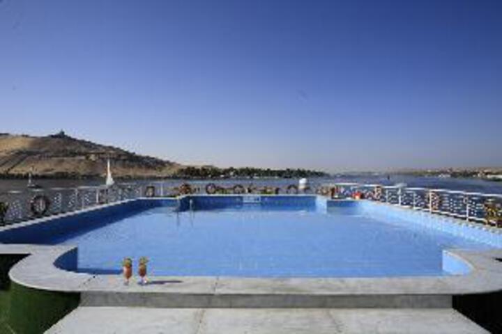 Pool 6 of 17