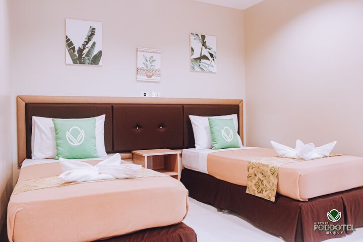 Room 9 of 36