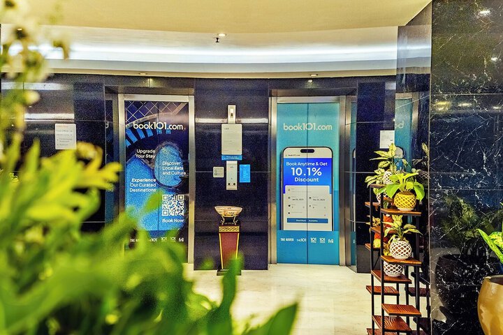 Lobby Photos