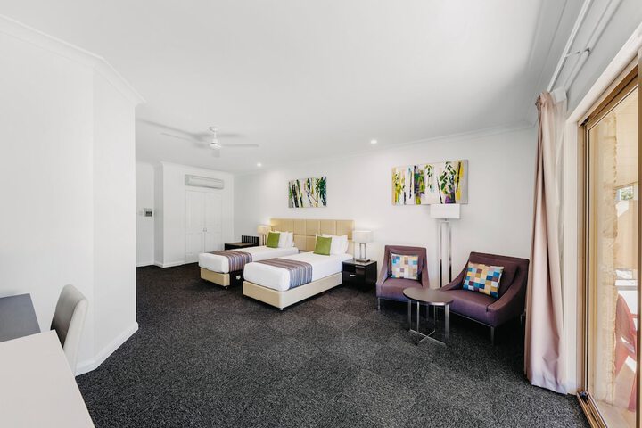 Room 4 of 46