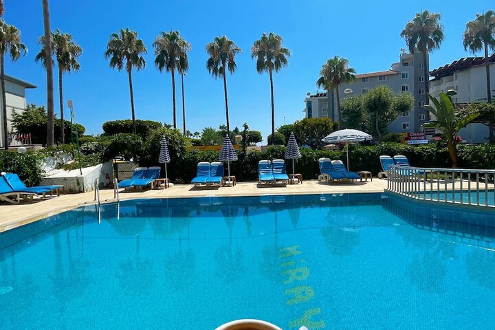 Pools & Facilities