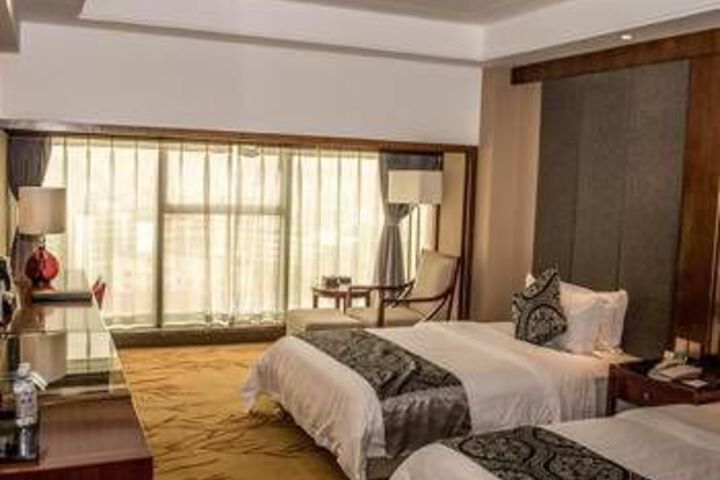 Room 3 of 20