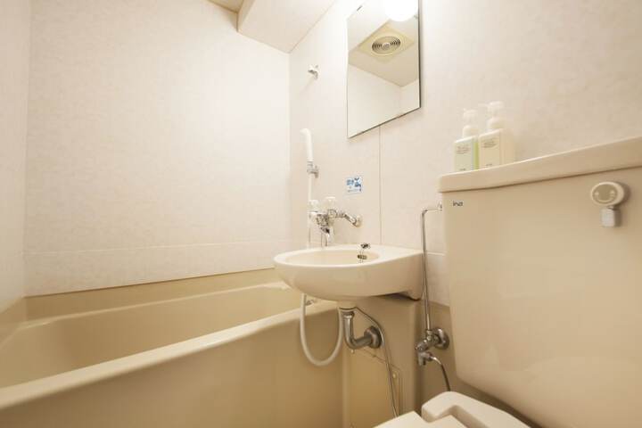 Room 15 of 27