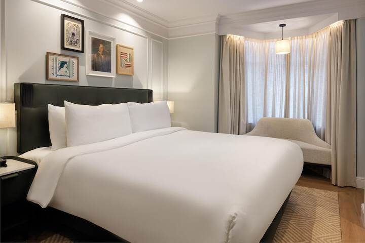 Room 73 of 170