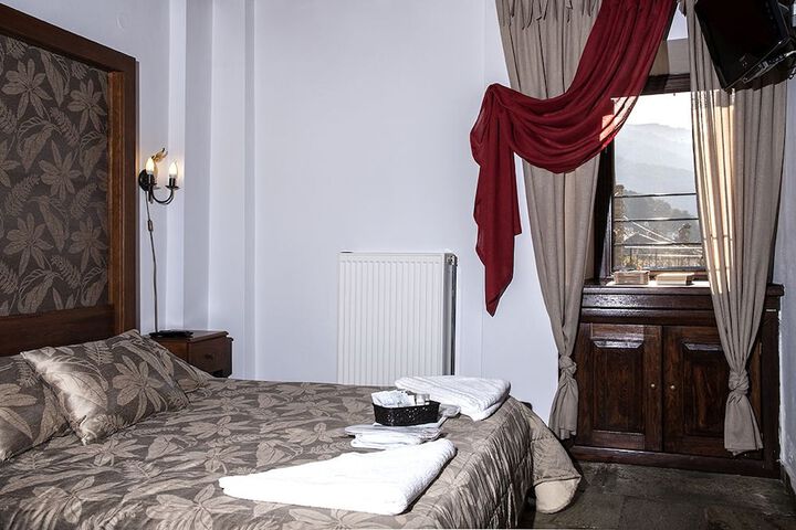 Room 4 of 51
