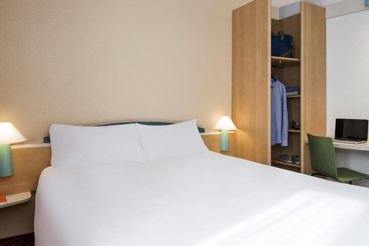 Room 10 of 58