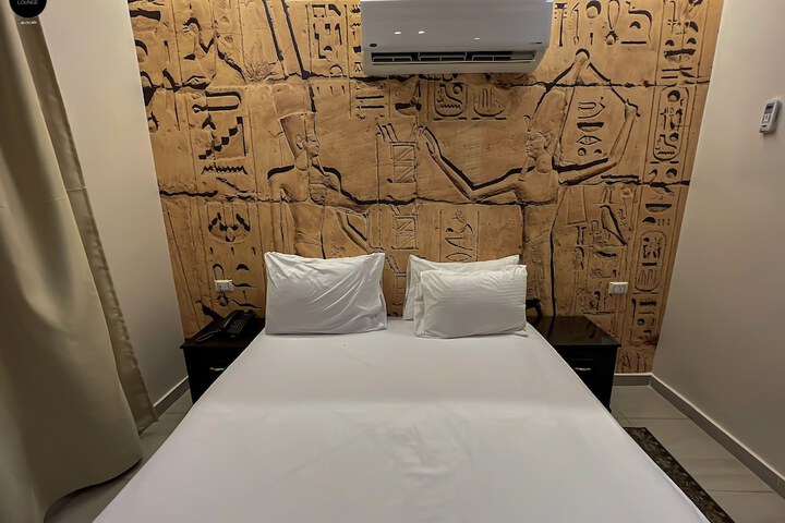 Room 71 of 284