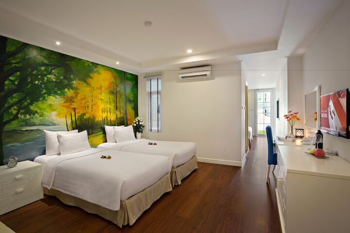 Room 16 of 92