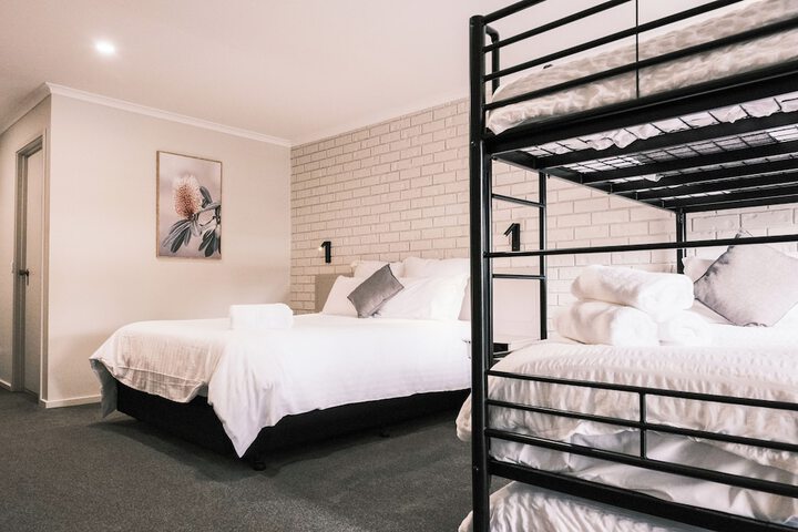 Room 15 of 78