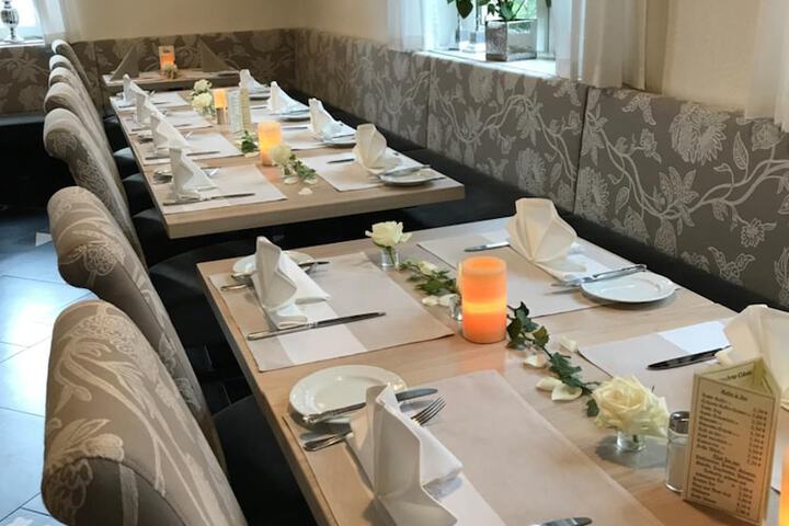 Dining 59 of 77
