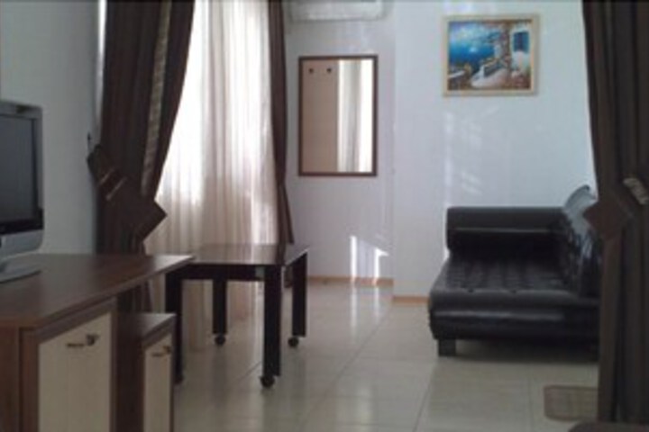 Room 12 of 34