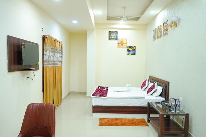 Room 2 of 17