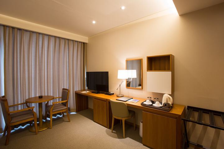 Room 92 of 145