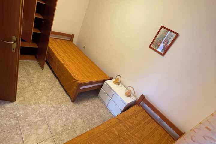 Room 36 of 92