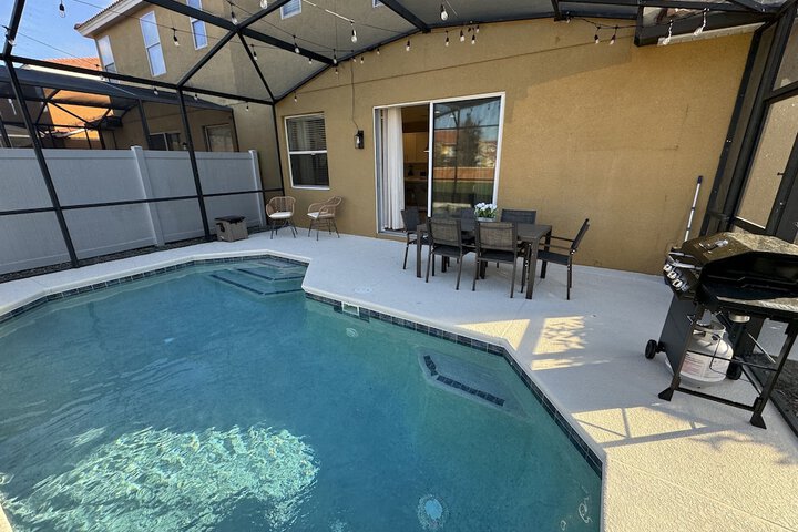 Pool 38 of 65