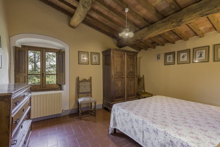 Room 5 of 44
