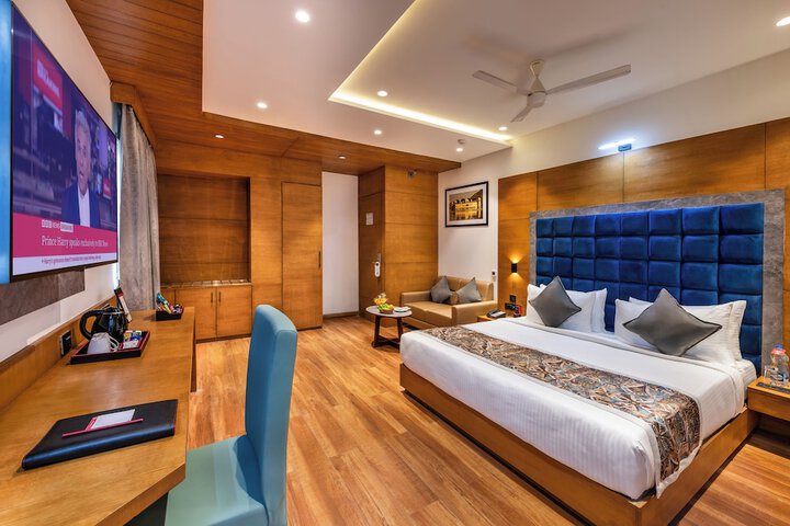 Room 8 of 45