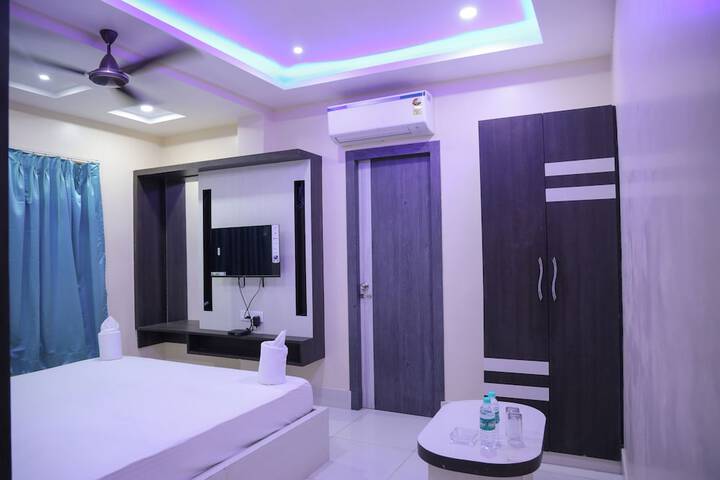 Room 6 of 34