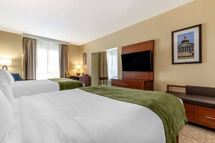 2 Queen Beds (6 of 7)