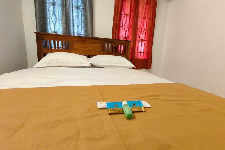 Room 32 of 40