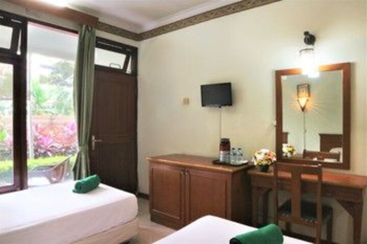 Room 12 of 27