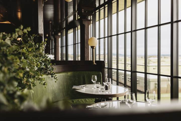 Dining 42 of 66