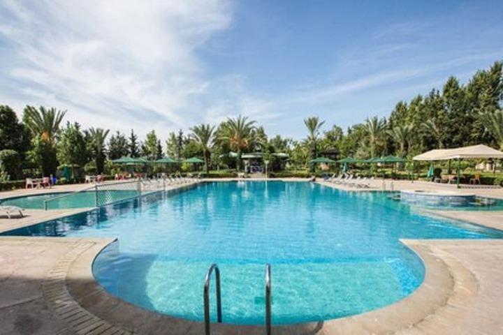 Pools & Facilities