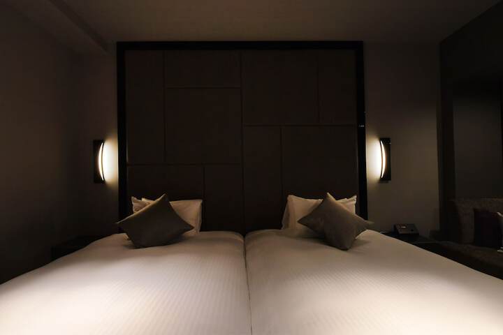 Room 16 of 55